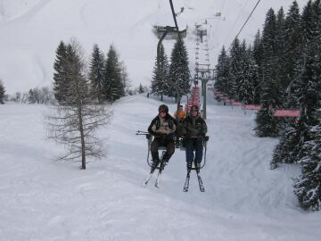 Auf dem Zweitausender-Lift