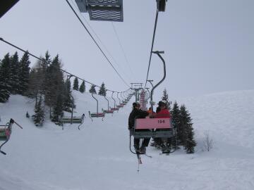 Auf dem Zweitausender-Lift
