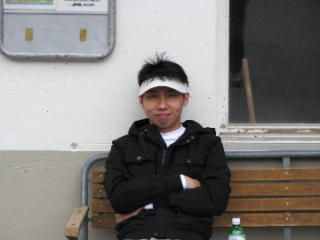 Donny wartet auf den Bus - der nicht kommt!